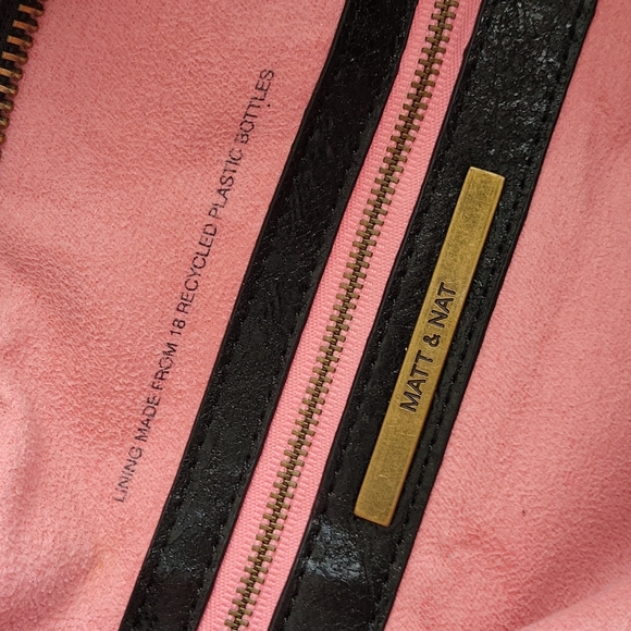 Matt & Nat black zipper purse - Picture 7 of 10